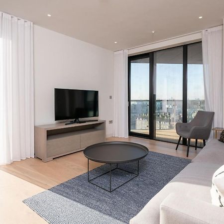 לונדון Modern Family Home Close To Victoria Station By Underthedoormat מראה חיצוני תמונה
