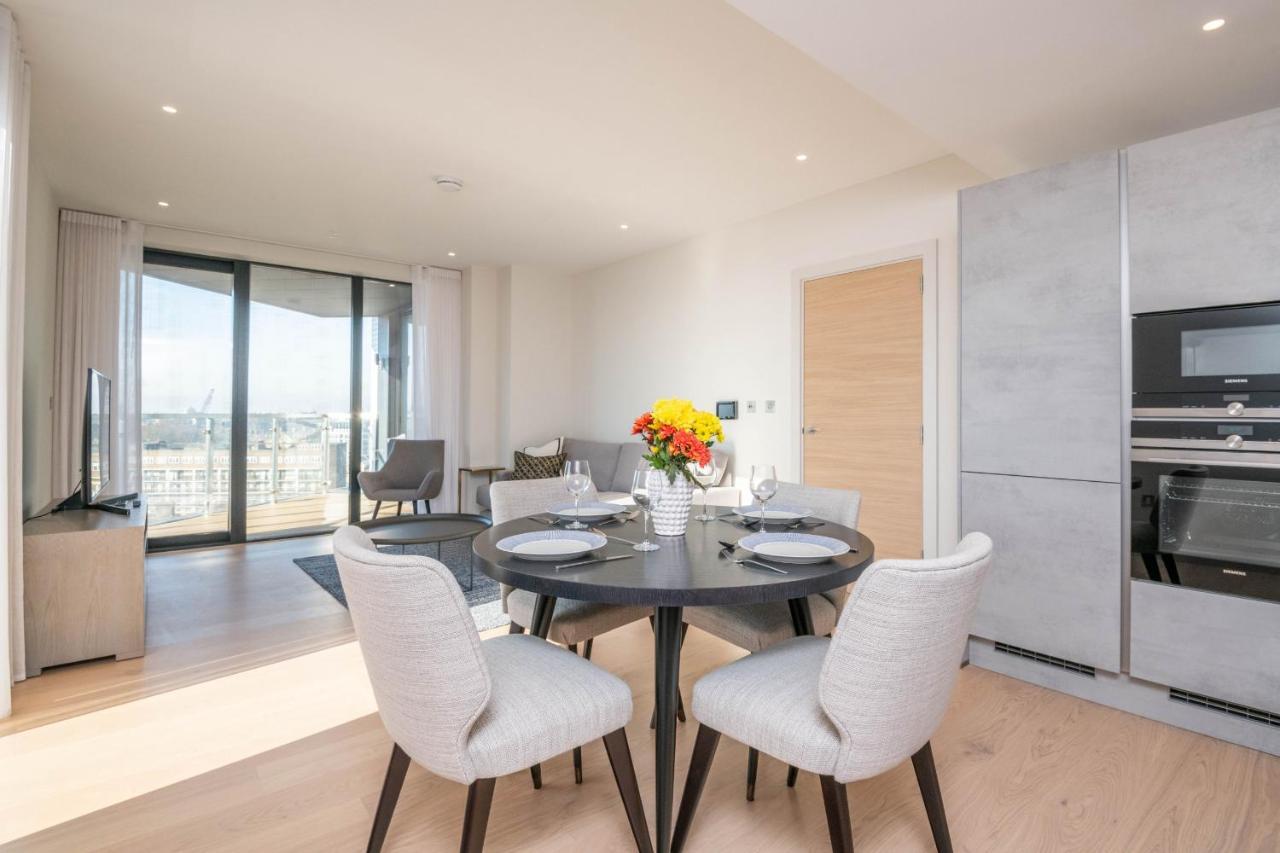 לונדון Modern Family Home Close To Victoria Station By Underthedoormat מראה חיצוני תמונה