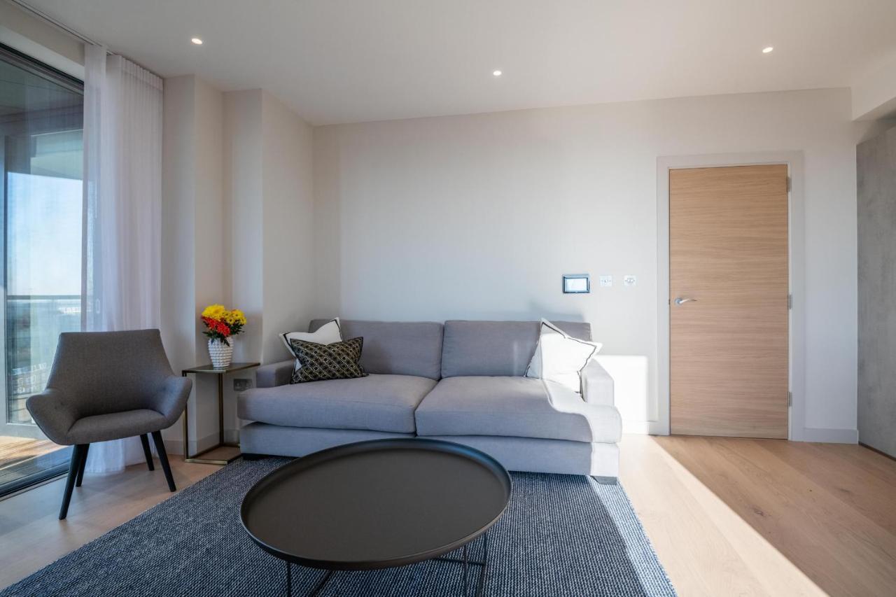 לונדון Modern Family Home Close To Victoria Station By Underthedoormat מראה חיצוני תמונה