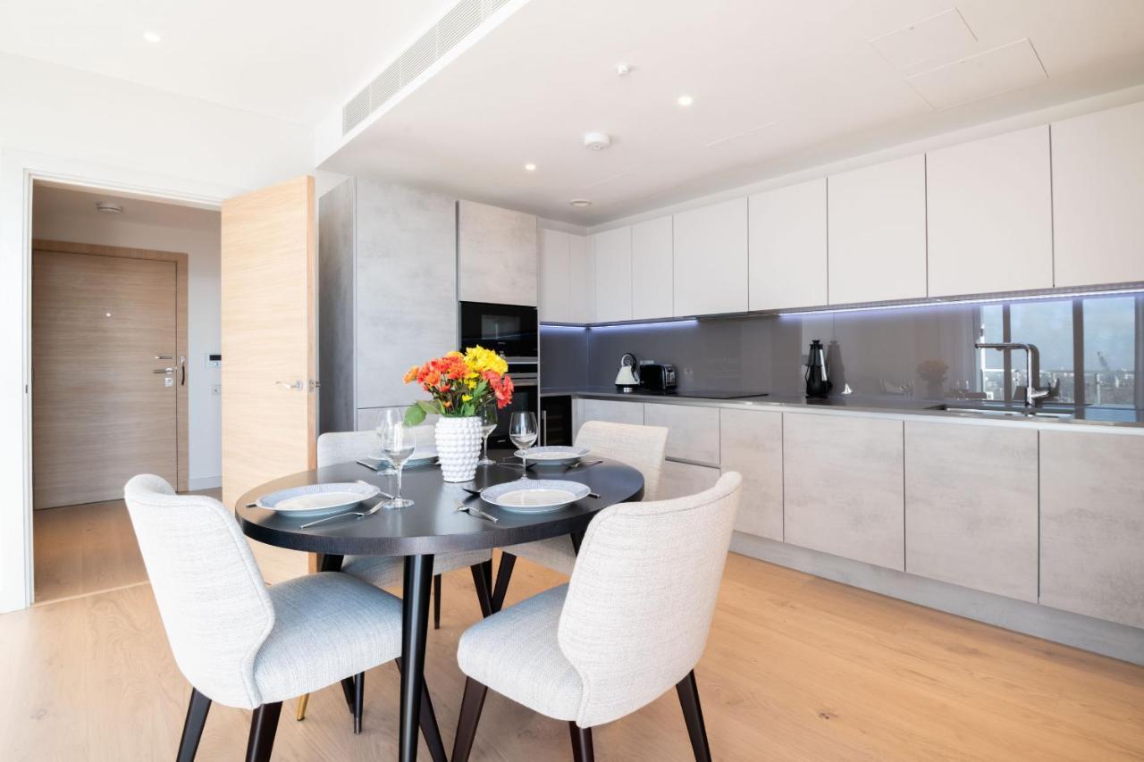 לונדון Modern Family Home Close To Victoria Station By Underthedoormat מראה חיצוני תמונה